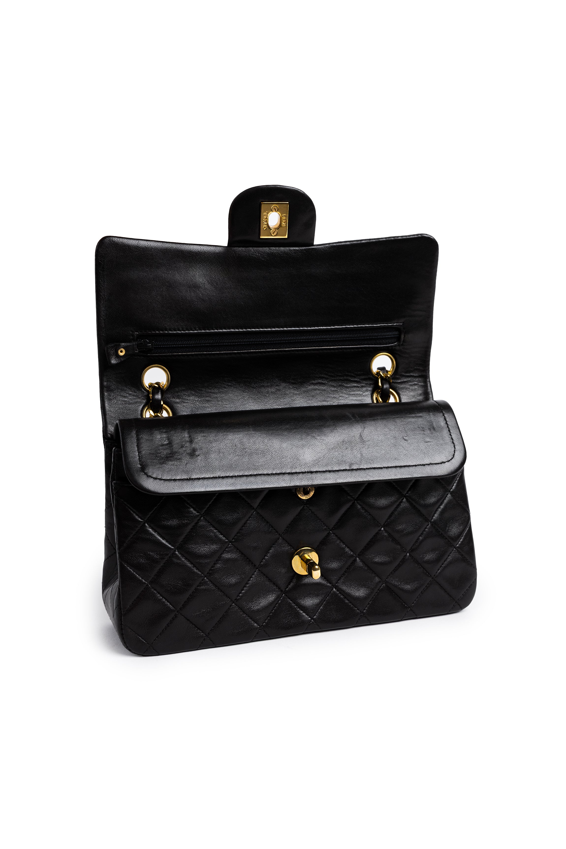 CHANEL CLASSIC FLAP BAG